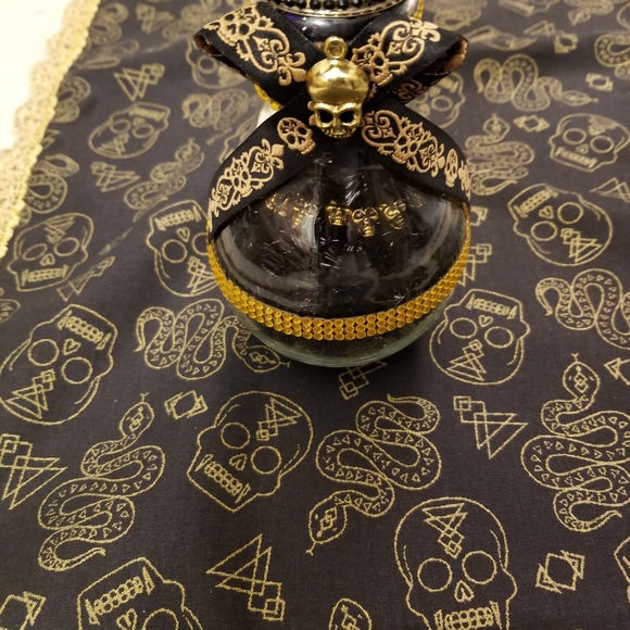 Handmade Table Runner/Centerpiece Set - Picture 3 of 6